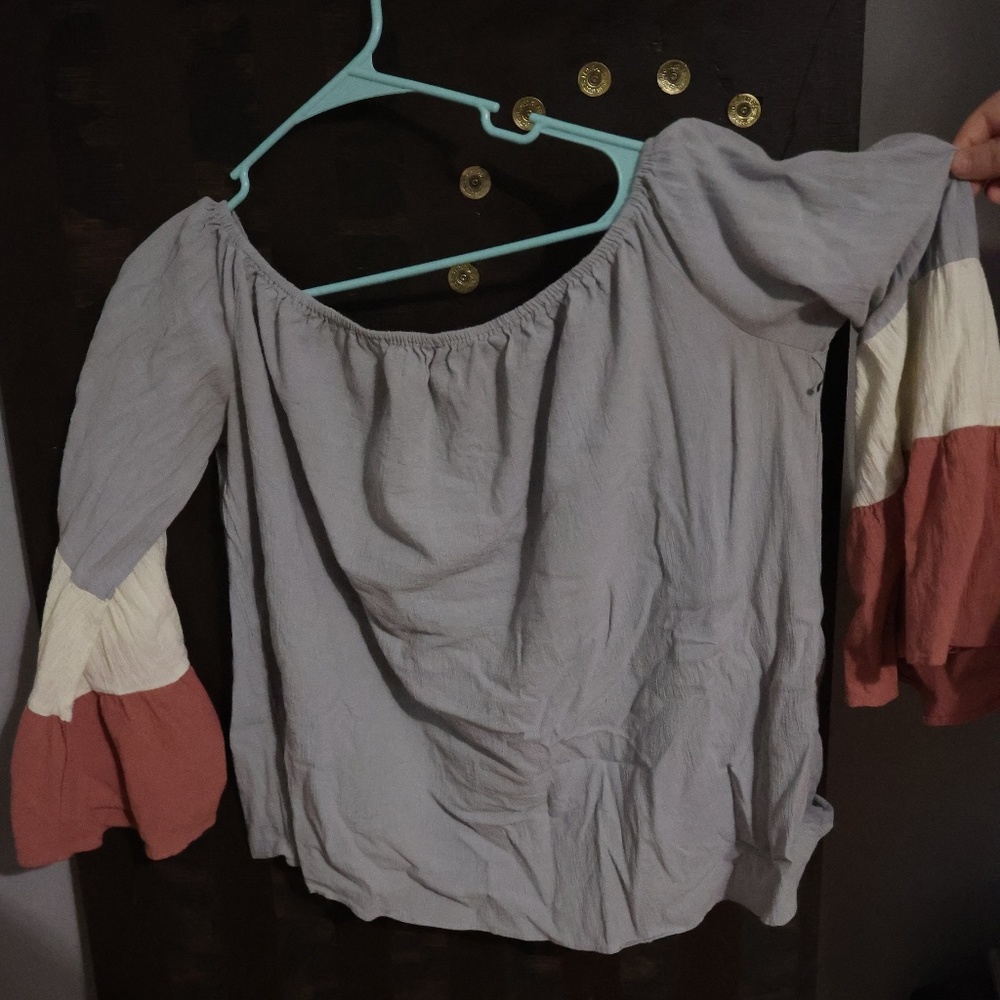 shoulder shirt